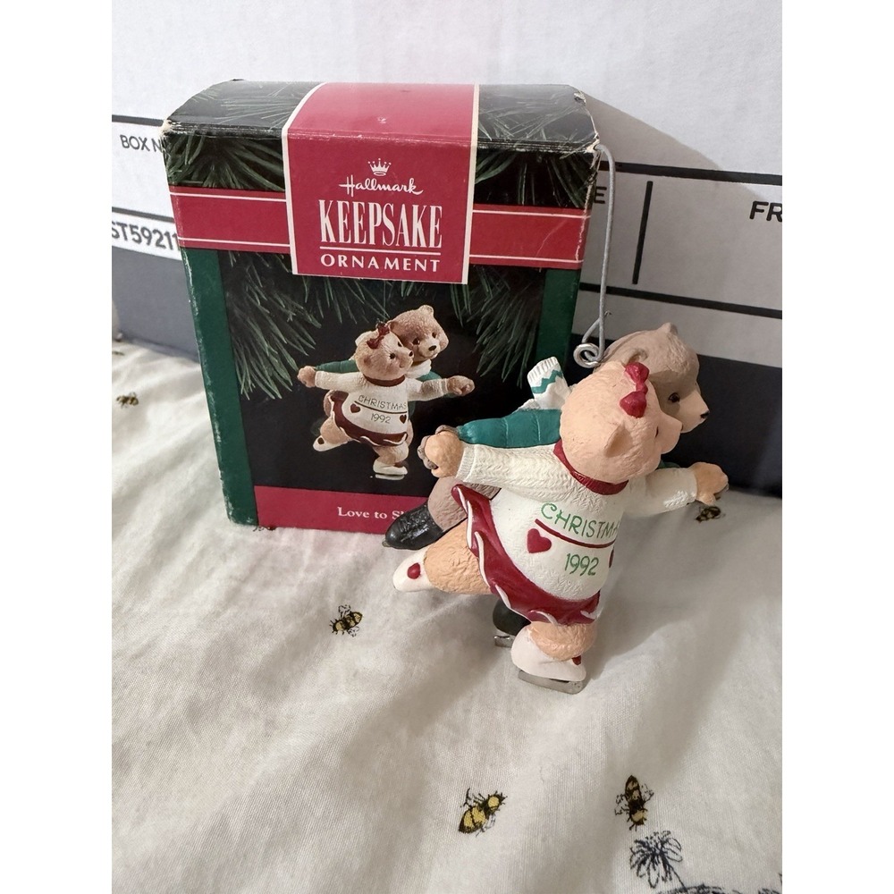 Love To Skate`1992. Skaters In Love Hardly Touch The Ice,Hallmark Tree Ornament,